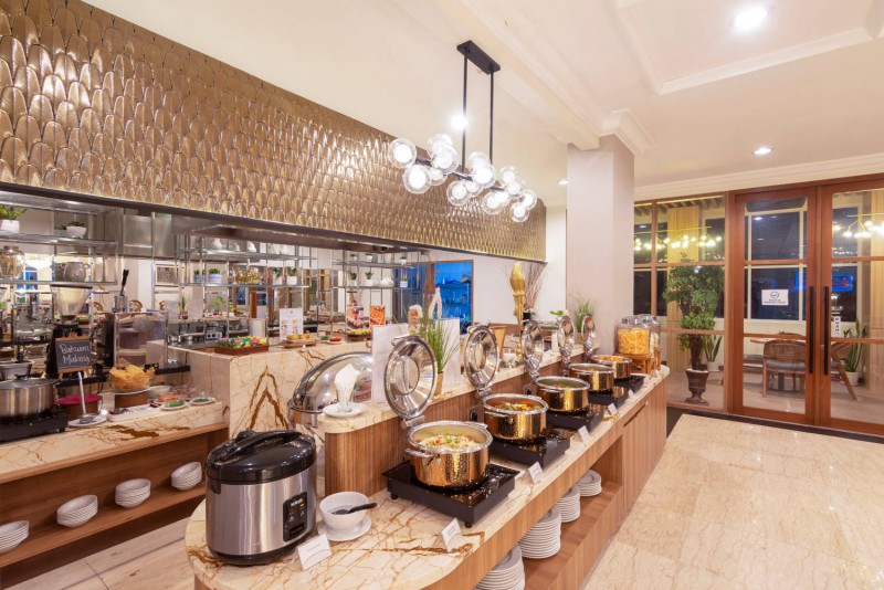 Experience the perfect stay in the heart of Jakarta at Blue Sky Pandurata