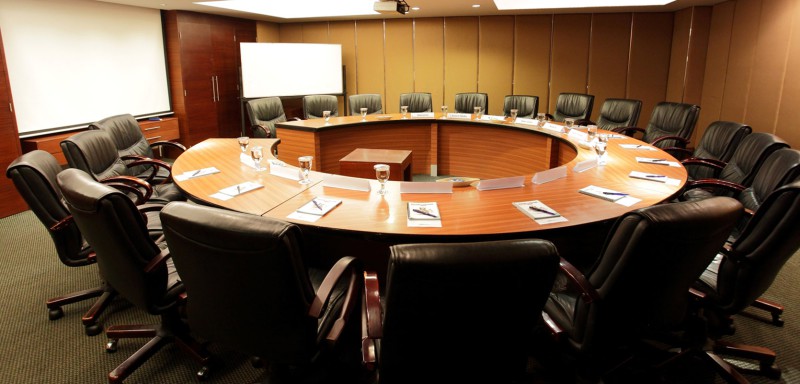 Elegantly Designed Meeting Room